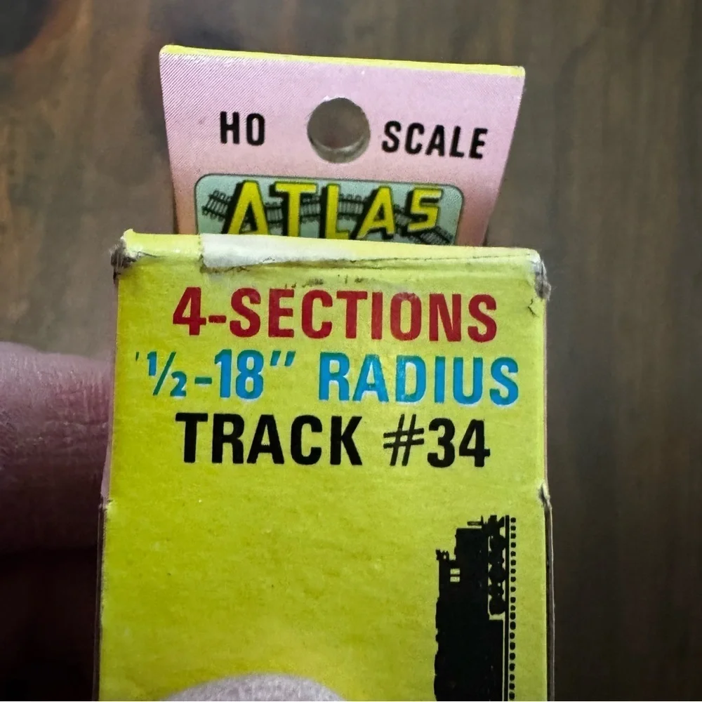 Atlas HO Scale Track 4 Sections Track #34 1/2-18” Radius NOS Vintage USA Made